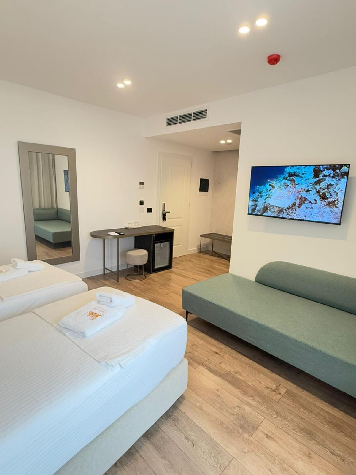 The Queen'S Lion Premium Hotel Σαράντα Εξωτερικό φωτογραφία