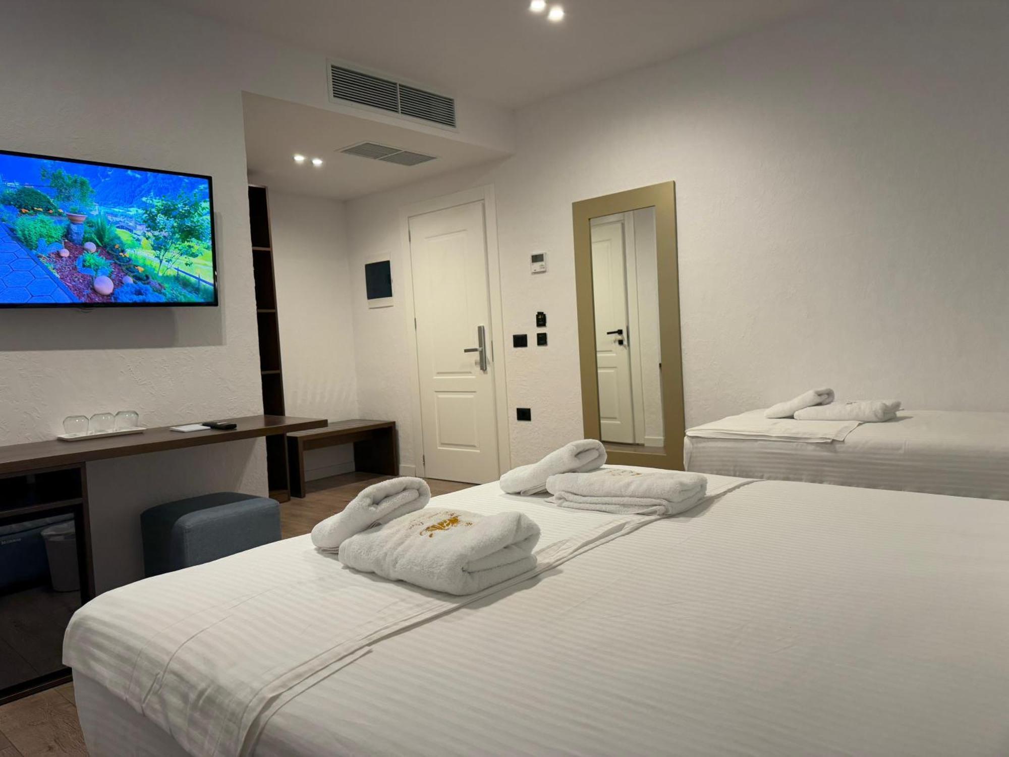 The Queen'S Lion Premium Hotel Σαράντα Εξωτερικό φωτογραφία