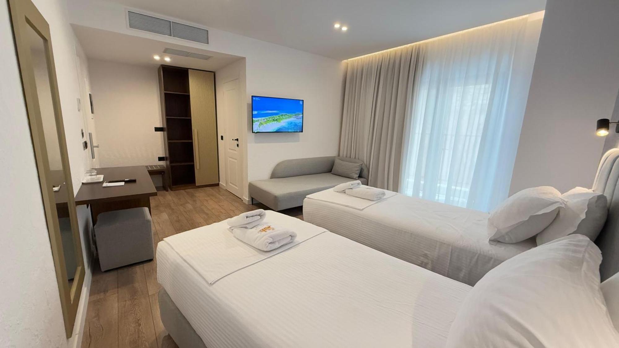 The Queen'S Lion Premium Hotel Σαράντα Εξωτερικό φωτογραφία